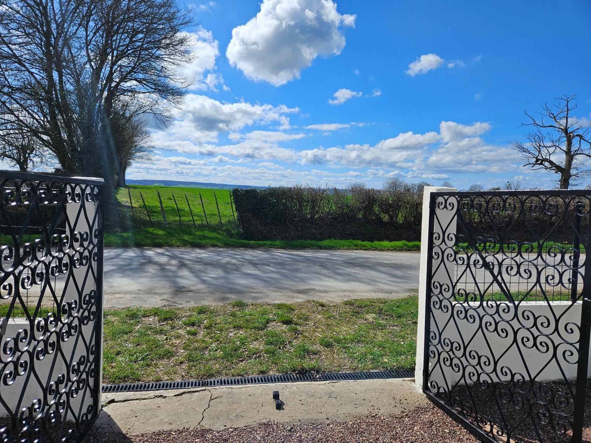 O' Coin Du Beaufol Lassigny Exterior foto