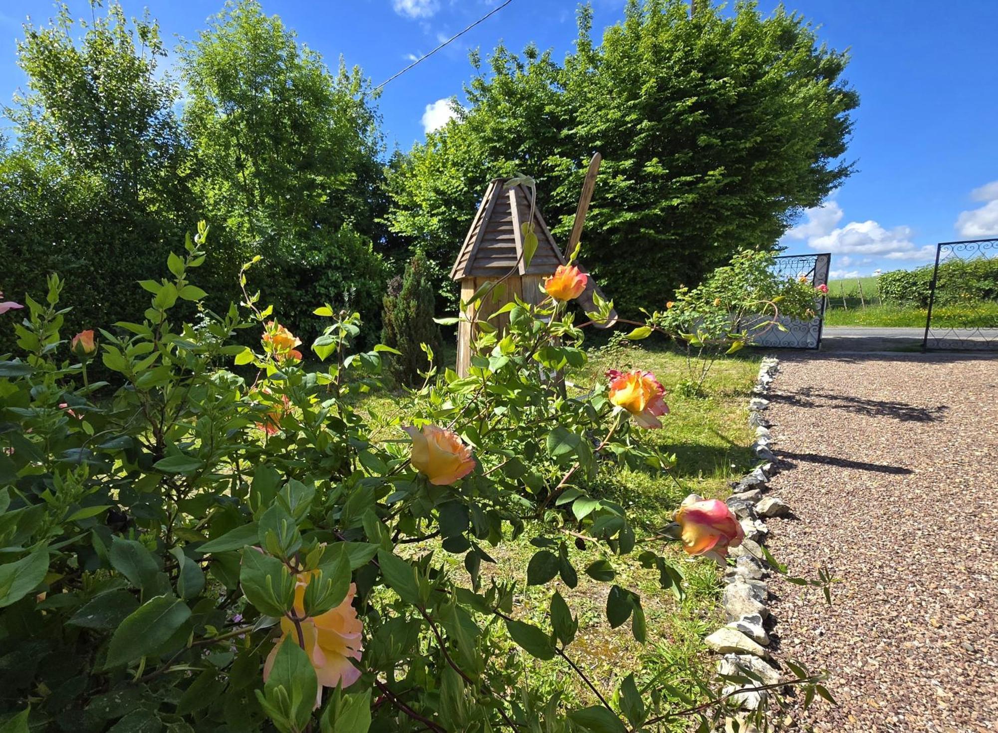 O' Coin Du Beaufol Lassigny Exterior foto